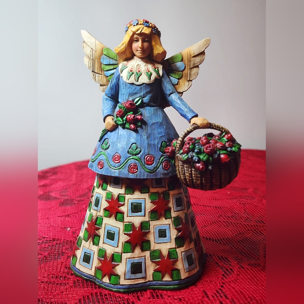 JIM SHORE Heartwood Creek Angel/Flowers Figurine #105169 - Quilted, Folk Art